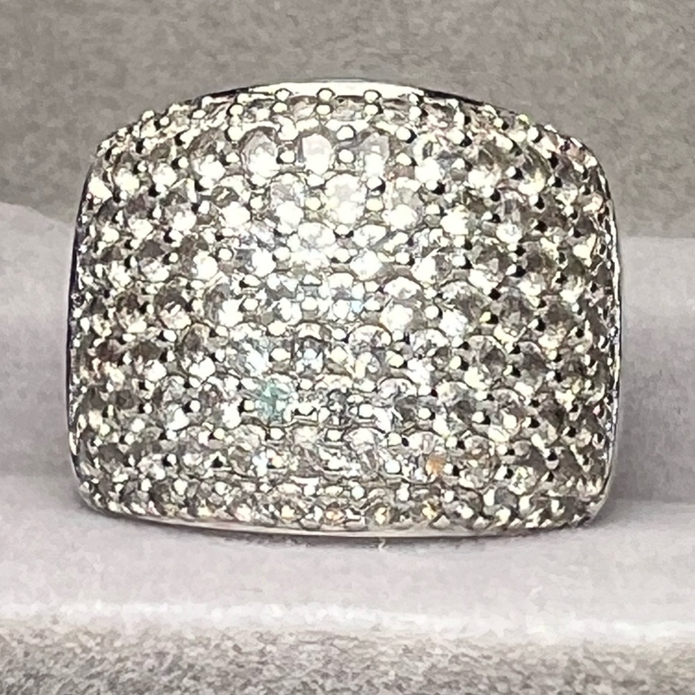 White zircon 925 SS wide band ring size 7 Very Comfortable